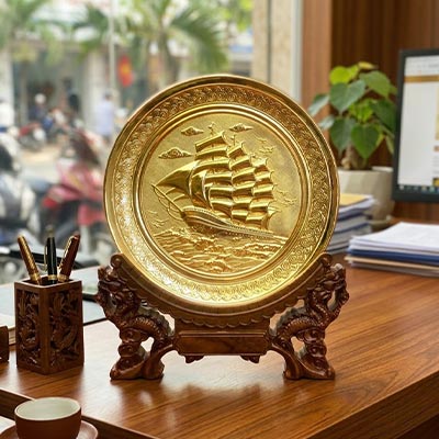 Quà Tặng Đĩa Thuận Buồm Xuôi Gió Bằng Đồng Mạ Vàng Đk 19cm