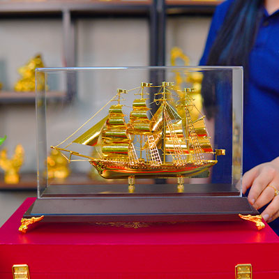 Mô Hình Thuyền Buồm Mạ Vàng 24K Dài 31cm Quà Tặng Sang Trọng, Ý Nghĩa