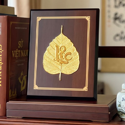 Quà Tặng Tranh Chữ Lộc Lá Bồ Đề Bằng Đồng Dát Vàng Khổ Nhỏ Để Bàn 17cm x 22cm