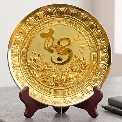 Tranh đĩa chữ Thuận bằng đồng dát vàng đk 25cm
