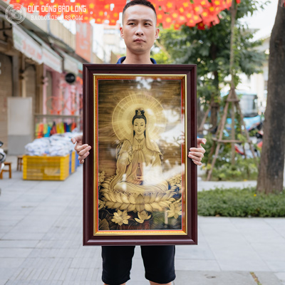 Tranh Phật Bà Quan Âm chế tác bằng phương pháp khắc đồng tinh xảo KT 50x80